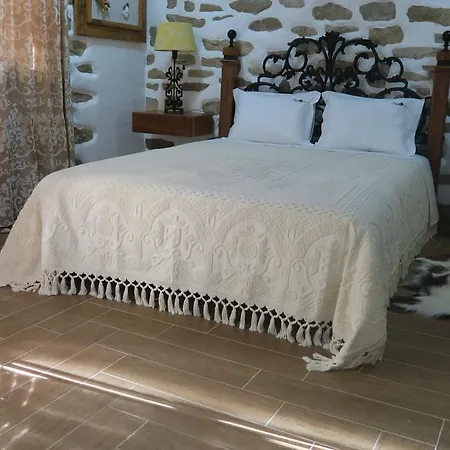 Noz Por Cá... Turismo Em Espaco Rural *