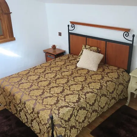 Noz Por Ca... Turismo Em Espaco Rural *