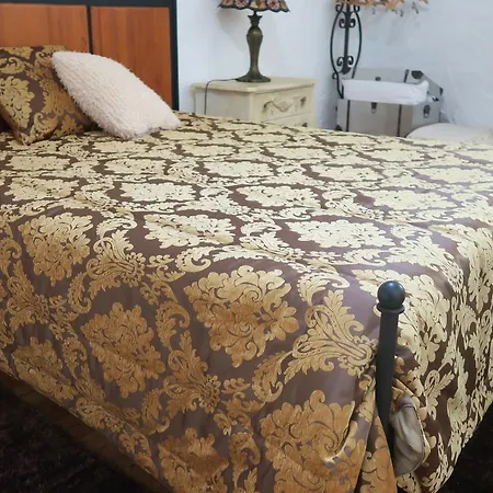 Noz Por Ca... Turismo Em Espaco Rural Alcaria (Leiria)