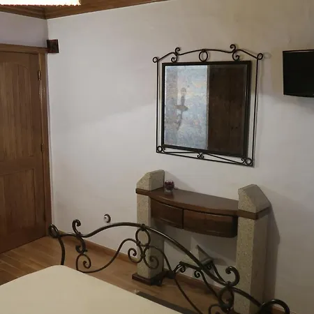 Noz Por Ca... Turismo Em Espaco Rural *