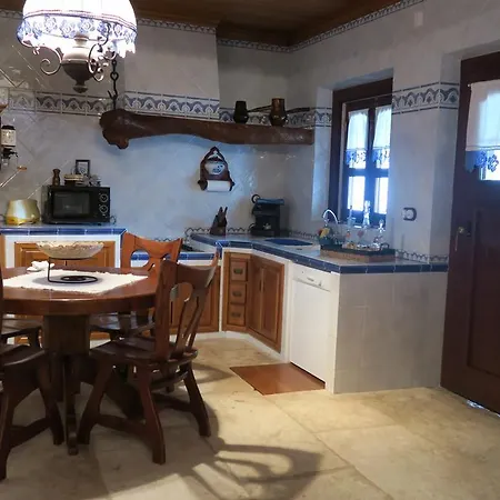 Noz Por Ca... Turismo Em Espaco Rural *