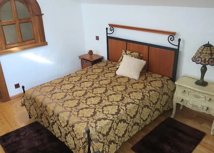 Noz Por Ca... Turismo Em Espaco Rural *