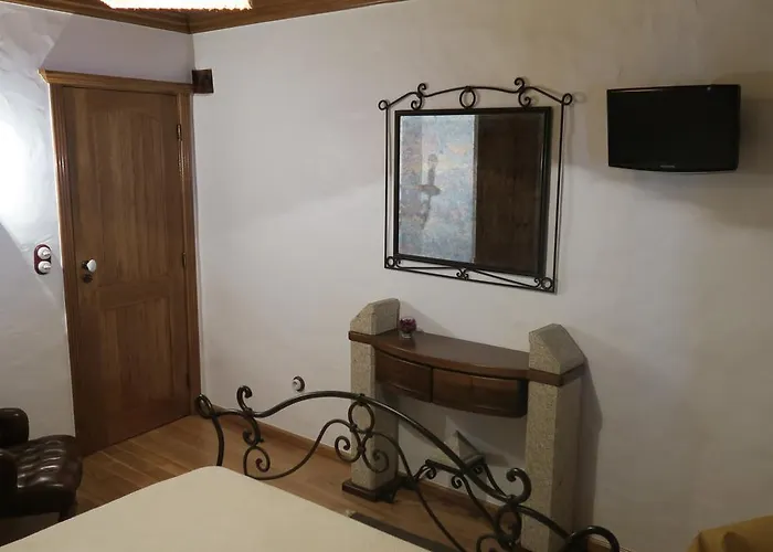 Noz Por Ca... Turismo Em Espaco Rural *